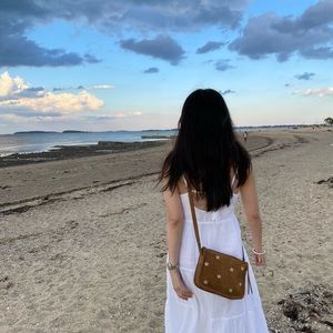 🔥 Free shipping & last day! Madewell Simply Daisy Embroidered Suede crossbody